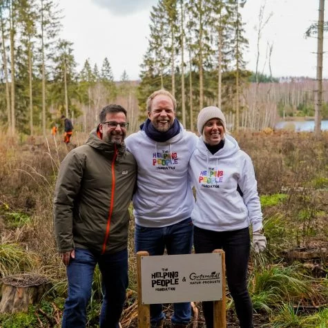 Das Better KI Team beim The Helping People Foundation Projekt